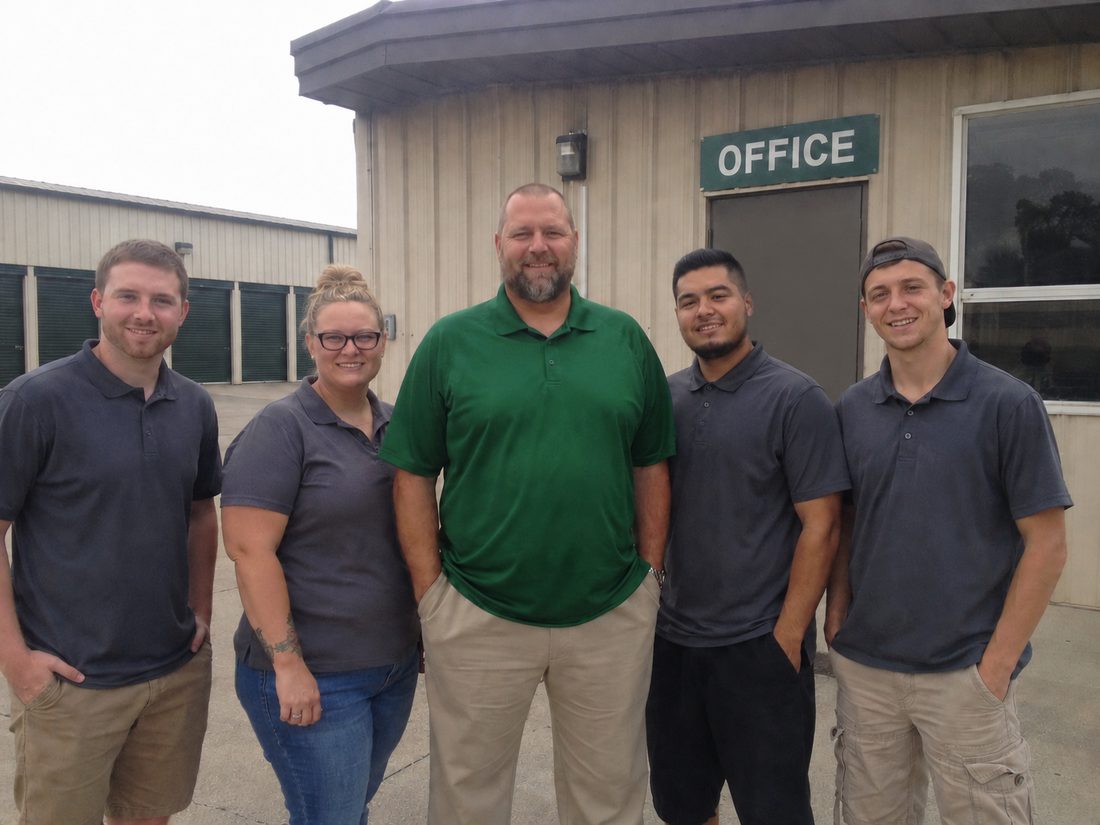 Pest control professionals in Cuyahoga Falls, OH
